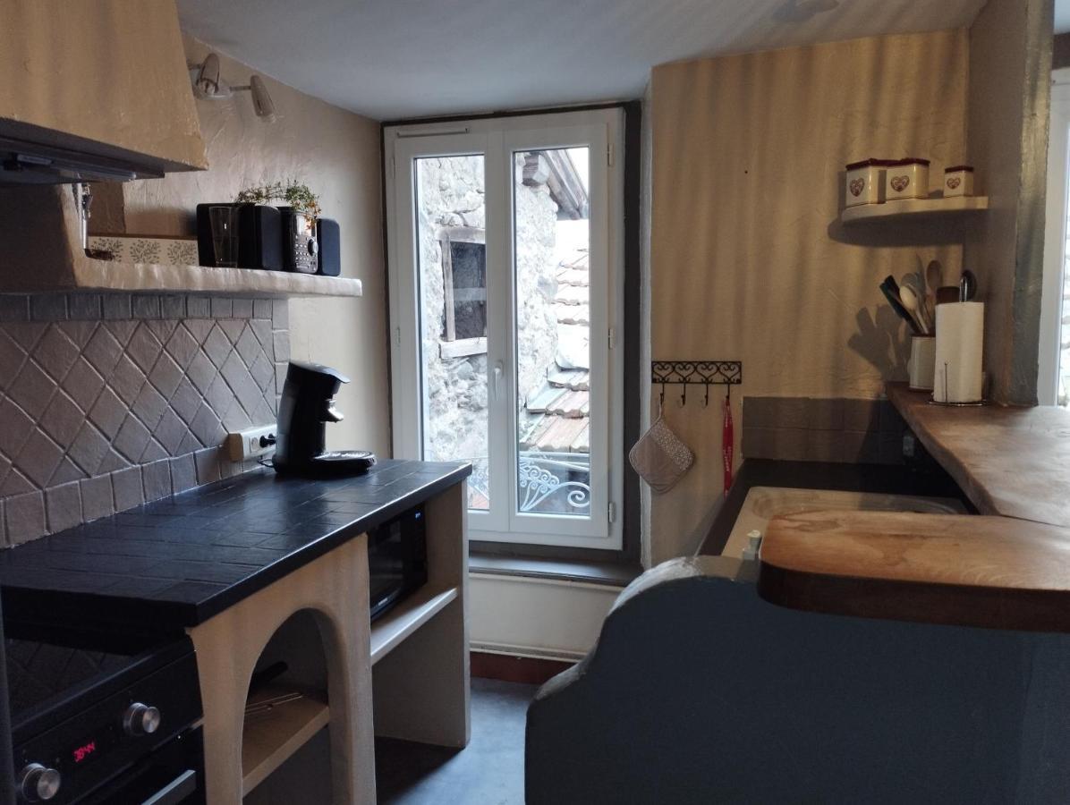Maison De Village Dans Une Rue Calme Ax-les-Thermes Eksteriør bilde